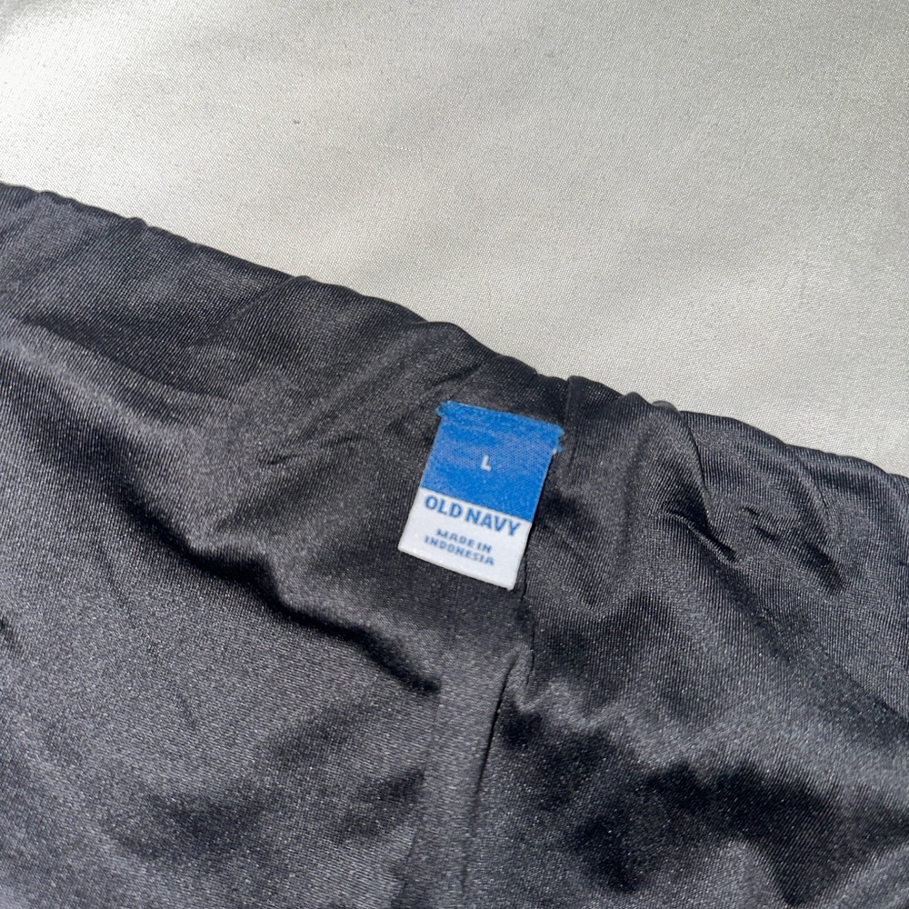 Old Navy Black Sequin Pencil Skirt - Picture 2 of 3